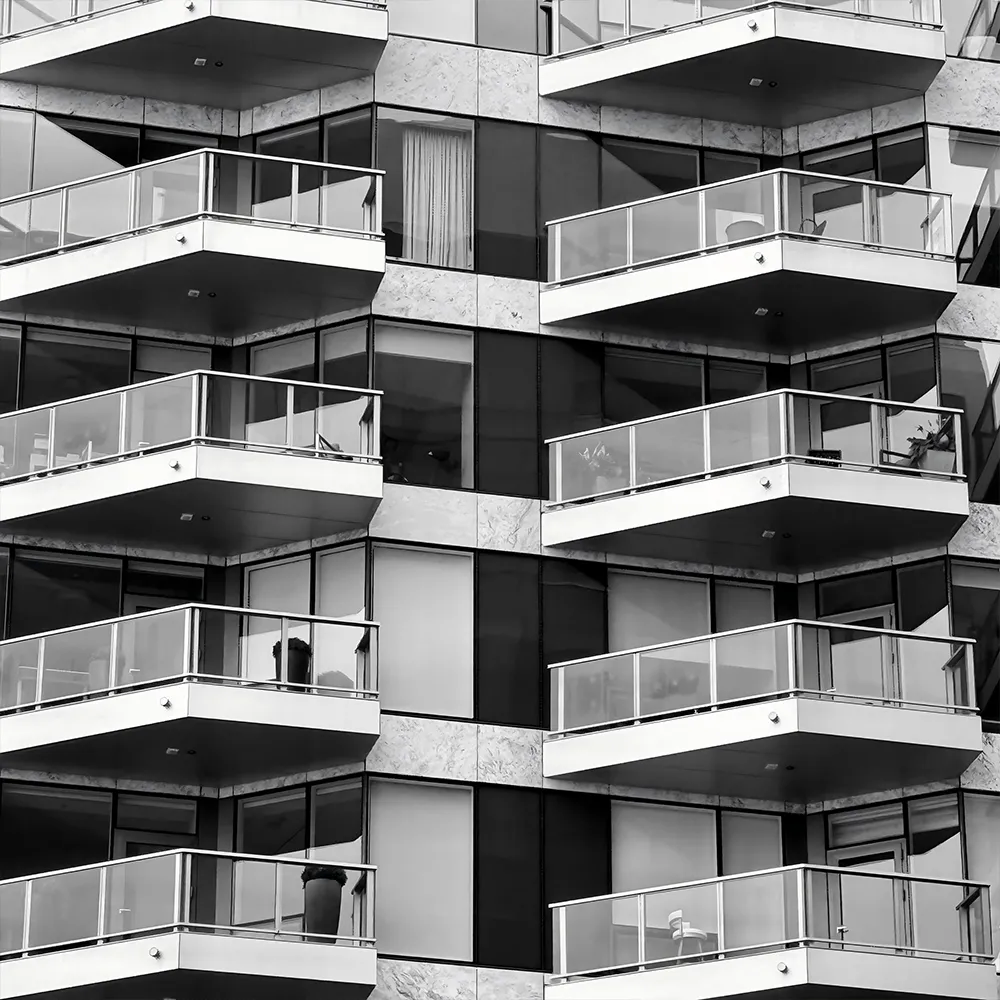 Multi-Family Residential Aluminium Balcony Handrail - Aluminium Extrusion Handrail Profiles - laluxalu.com